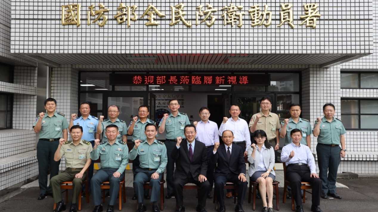 部長顧立雄先生履新視導