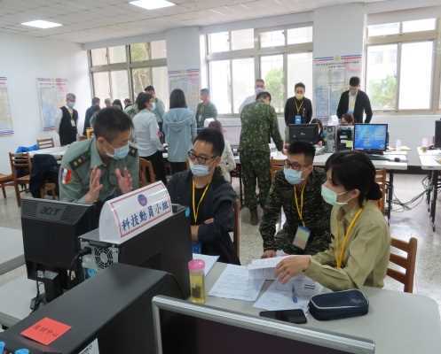 Trainees engage in group discussions. Trainees engage in group discussions.
