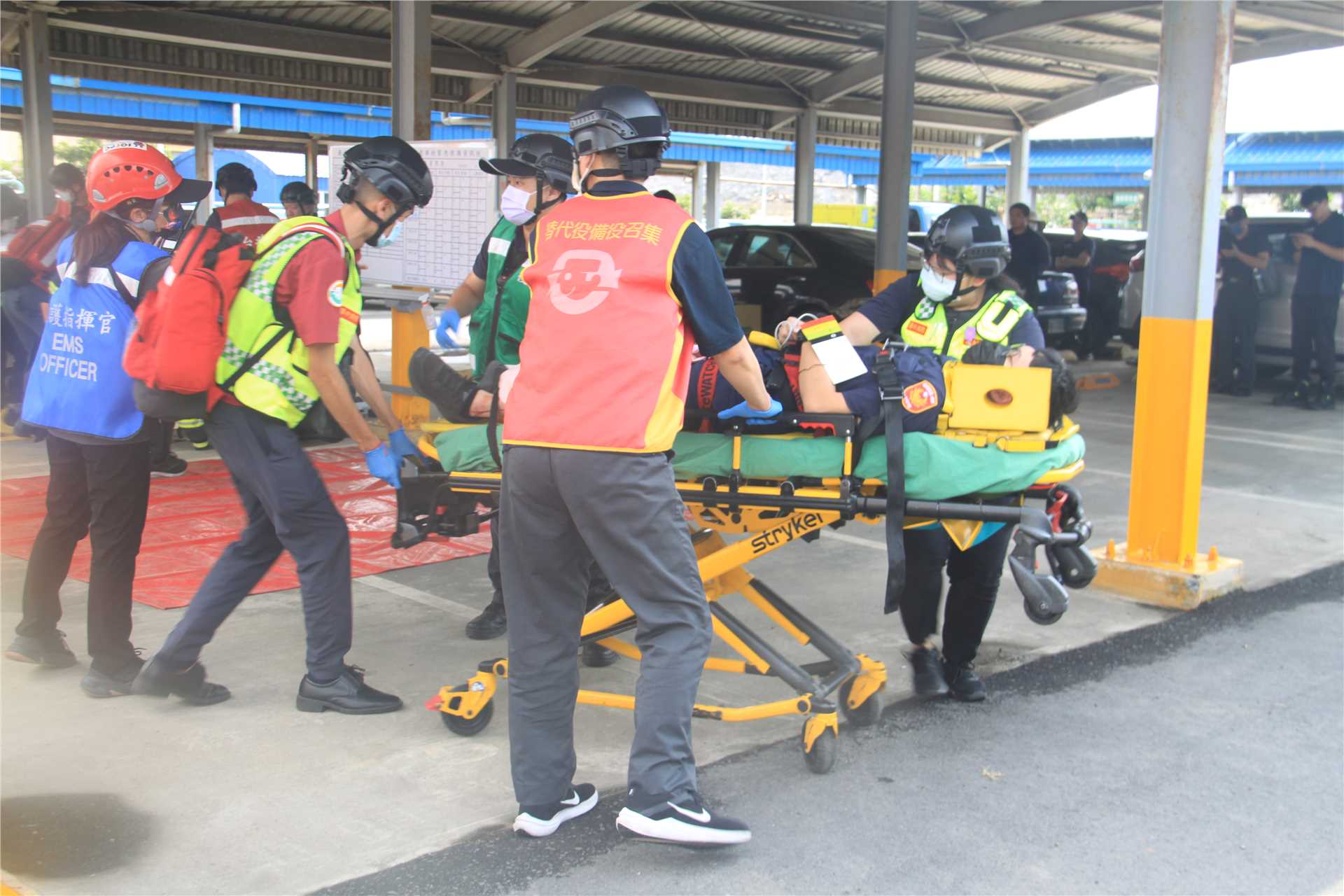 Rescue drill of injured people